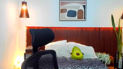 Snapshot of kora_shadow chatting on 12-18-25, 07:09 Kora Shadow online show from 12-18-25, 07:09