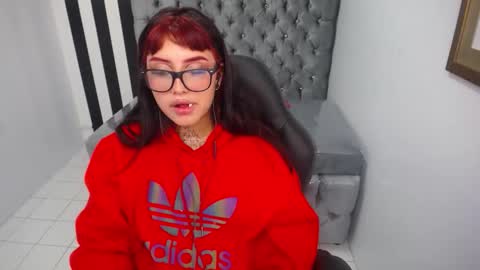 Snapshot of koraa_t chatting on 09-27-25, 09:03 koraa online show from 09-27-25, 09:03