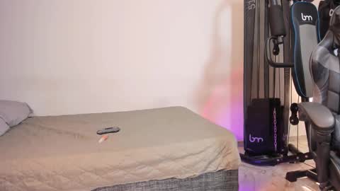Snapshot of koramoon chatting on 10-15-25, 03:12 Sara Altgirl online show from 10-15-25, 03:12