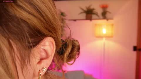 Snapshot of kore__1 chatting on 03-22-26, 07:39 Kore online show from 03-22-26, 07:39