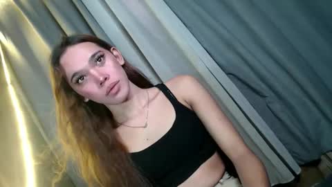 Snapshot of koreandoll_yuri chatting on 03-21-26, 07:06 koreandoll_yuri online show from 03-21-26, 07:06