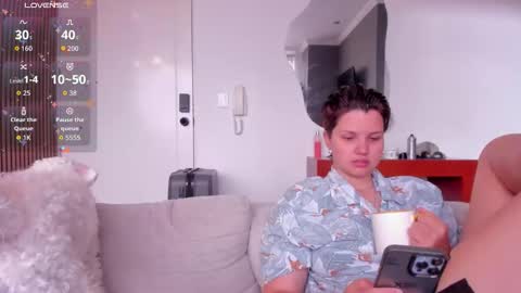 Twiix online show from 10-20-25, 04:40