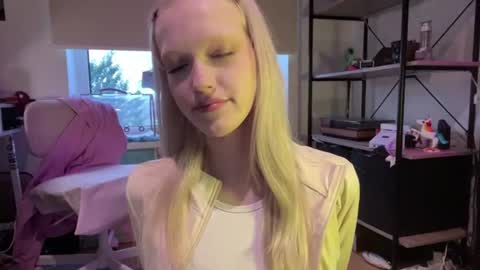 Ariela online show from 06-26-26, 06:45