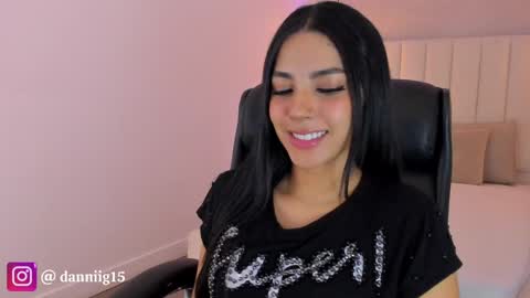 Snapshot of kosmic_21 chatting on 02-01-25, 12:47 K O S M I C online show from 02-01-25, 12:47