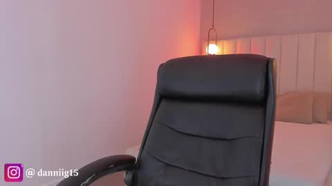 Snapshot of kosmic_21 chatting on 02-05-25, 12:49 K O S M I C online show from 02-05-25, 12:49