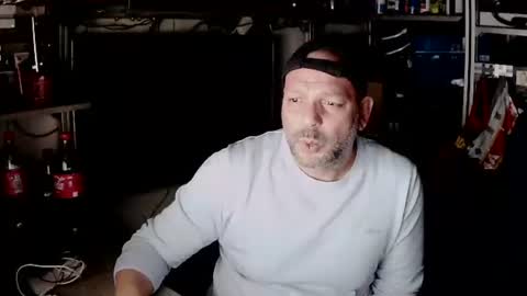 Snapshot of kostasgreek42 chatting on 12-21-24, 07:38 Kosta online show from 12-21-24, 07:38