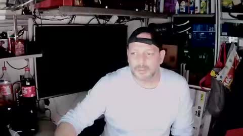 Snapshot of kostasgreek42 chatting on 12-23-24, 06:16 Kosta online show from 12-23-24, 06:16