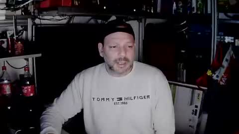 Snapshot of kostasgreek42 chatting on 12-24-24, 03:37 Kosta online show from 12-24-24, 03:37