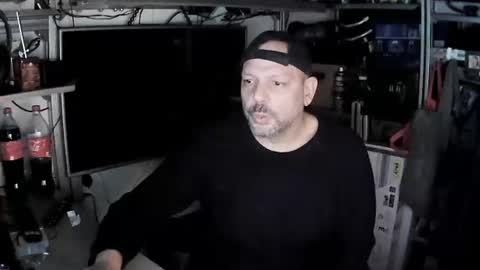 Snapshot of kostasgreek42 chatting on 01-07-25, 05:20 Kosta online show from 01-07-25, 05:20