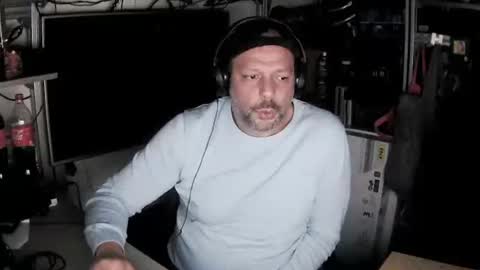 Snapshot of kostasgreek42 chatting on 01-09-25, 06:57 Kosta online show from 01-09-25, 06:57