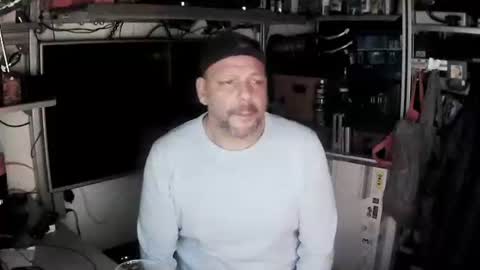 Snapshot of kostasgreek42 chatting on 01-10-25, 07:11 Kosta online show from 01-10-25, 07:11