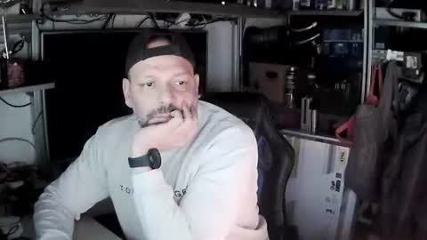 Snapshot of kostasgreek42 chatting on 01-13-25, 07:21 Kosta online show from 01-13-25, 07:21