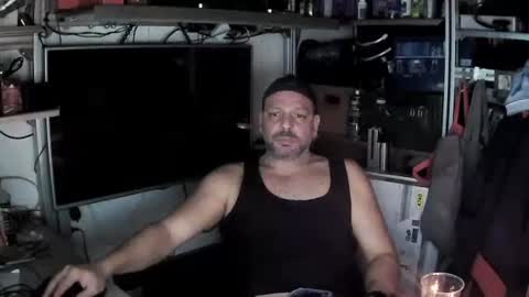 Snapshot of kostasgreek42 chatting on 01-17-25, 06:44 Kosta online show from 01-17-25, 06:44