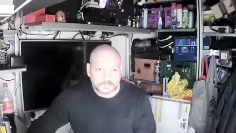 Snapshot of kostasgreek42 chatting on 01-26-25, 02:41 Kosta online show from 01-26-25, 02:41