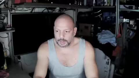 Snapshot of kostasgreek42 chatting on 01-31-25, 08:12 Kosta online show from 01-31-25, 08:12