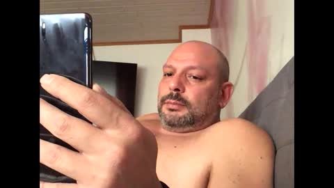 Snapshot of kostasgreek42 chatting on 02-10-25, 11:46 Kosta online show from 02-10-25, 11:46