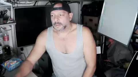 Snapshot of kostasgreek42 chatting on 09-14-25, 02:49 Kosta online show from 09-14-25, 02:49