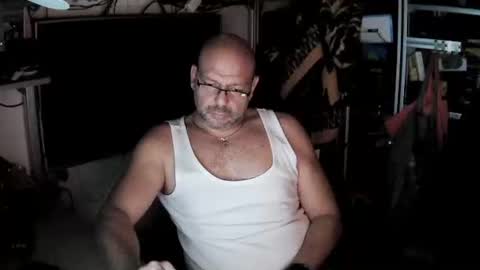 Snapshot of kostasgreek42 chatting on 11-03-25, 05:25 Kosta online show from 11-03-25, 05:25