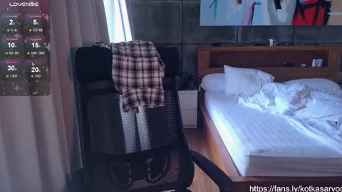 Danny online show from 10-13-25, 02:44