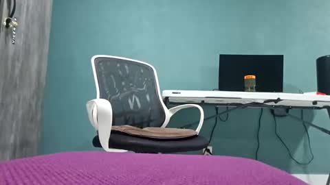 Snapshot of koto420 chatting on 02-17-26, 04:02 Koto Bombon online show from 02-17-26, 04:02