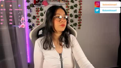 Snapshot of kotomi_rosse chatting on 01-10-25, 01:32 Kotomi online show from 01-10-25, 01:32