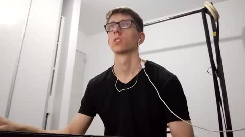 Facu online show from 03-21-26, 03:48