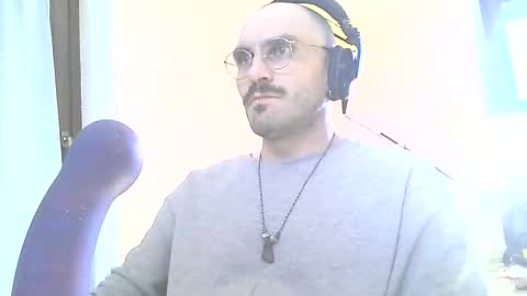 Snapshot of kratoskratoskratos chatting on 03-14-26, 06:30 Kratos online show from 03-14-26, 06:30