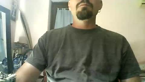 Snapshot of kratoskratoskratos chatting on 05-25-26, 10:05 Kratos online show from 05-25-26, 10:05