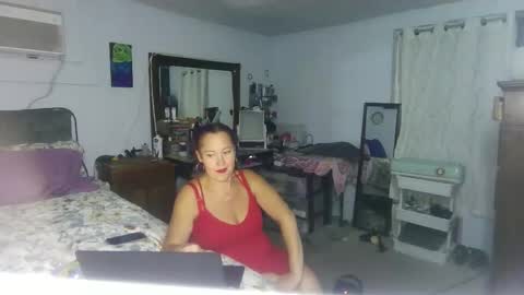 Snapshot of kreamyk420 chatting on 10-17-25, 10:29 kreamyk420 online show from 10-17-25, 10:29