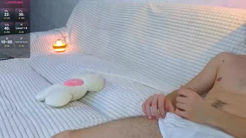 Snapshot of kris_amelia chatting on 10-31-25, 03:57 Kris Amelia online show from 10-31-25, 03:57