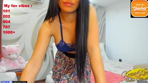 Snapshot of krisi_kiss chatting on 02-27-25, 03:47 KrisiFollow me Thumb UP online show from 02-27-25, 03:47