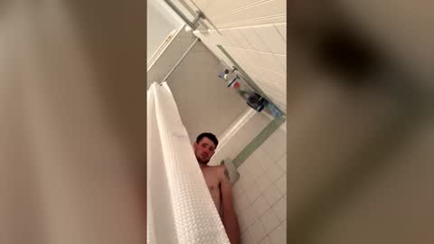 krispyholmes online show from 05-17-26, 02:20