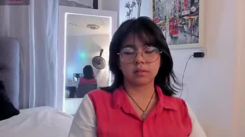 Snapshot of kriss_miller03 chatting on 02-18-25, 02:06 Kriss online show from 02-18-25, 02:06
