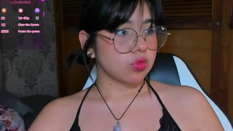 Snapshot of kriss_miller03 chatting on 02-24-25, 12:26 Kriss online show from 02-24-25, 12:26