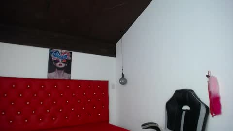 kriss_sweetboobs online show from 05-11-26, 12:33