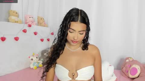Snapshot of krissell_ chatting on 05-09-26, 04:39 SammyKrissell online show from 05-09-26, 04:39