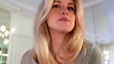 Snapshot of krissone chatting on 07-30-26, 01:21 Kristina online show from 07-30-26, 01:21