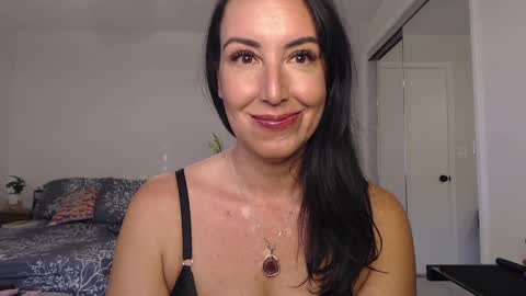 Snapshot of krissy2024 chatting on 12-06-24, 01:00 Krissy online show from 12-06-24, 01:00