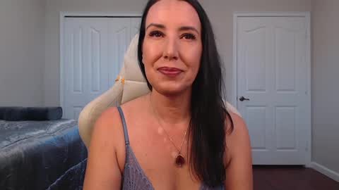 Snapshot of krissy2024 chatting on 02-06-25, 01:10 Krissy online show from 02-06-25, 01:10