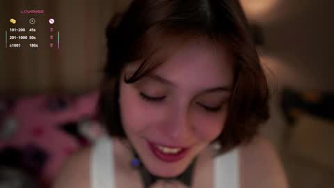 Snapshot of krissyhei chatting on 10-02-25, 01:34 Sarah online show from 10-02-25, 01:34