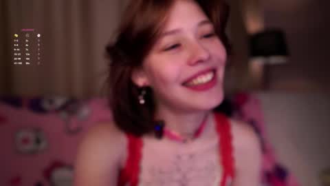 Snapshot of krissyhei chatting on 10-11-25, 01:27 Sarah online show from 10-11-25, 01:27