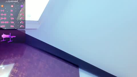 Snapshot of kristal_blond chatting on 12-21-24, 09:55 online show from 12-21-24, 09:55