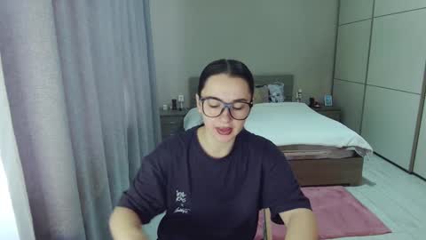 twitter    Annemarye 23 online show from 03-16-26, 06:39