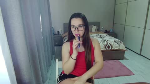 twitter    Annemarye 23 online show from 04-05-26, 06:10