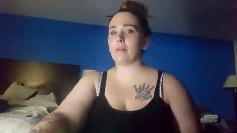 Snapshot of kristalndaddy chatting on 11-15-25, 05:49 KristalDaddy online show from 11-15-25, 05:49