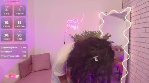 Snapshot of kristen_tay chatting on 02-08-25, 05:50 kristen_tay online show from 02-08-25, 05:50