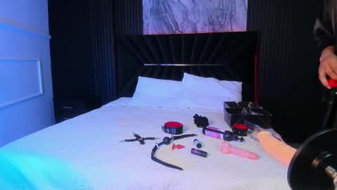 Kristen Bread online show from 09-20-25, 07:37