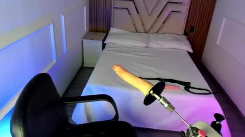 Kristen Bread online show from 10-24-25, 08:05