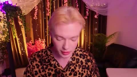 Kristen online show from 02-06-26, 05:05