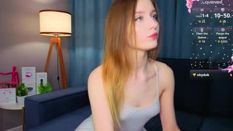 Kristen online show from 04-06-26, 04:19